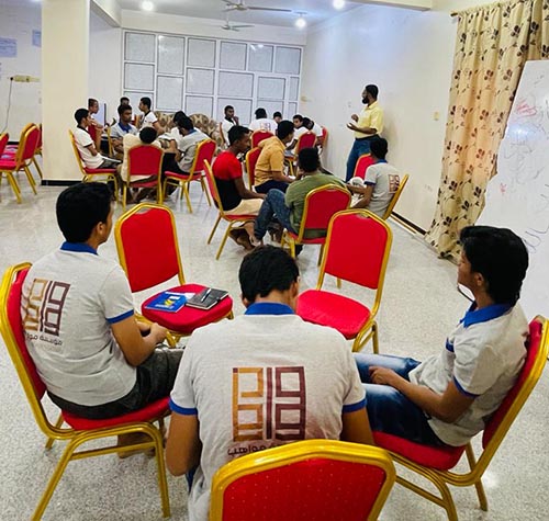 معهد حضرموت للموهوبين يواصل برنامجه الصيفي